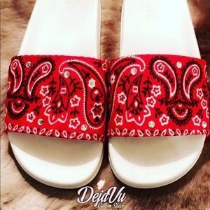 red bandana nike slides